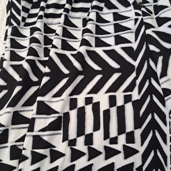 Calvin Klein Wide Leg Tribal Jumpsuit - Picture 7 of 8